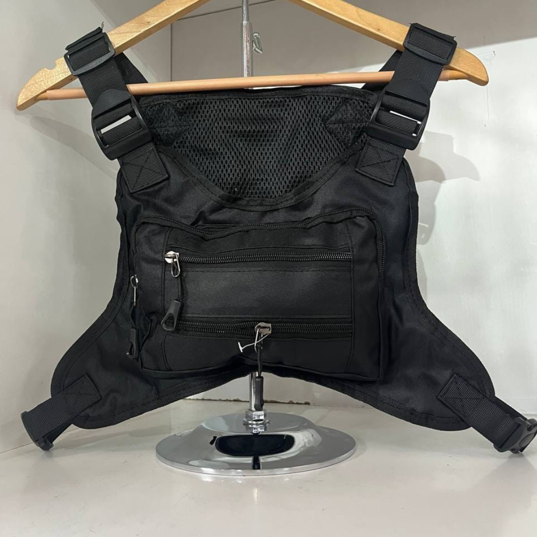 Riñonera Pecho negra multibolsillos