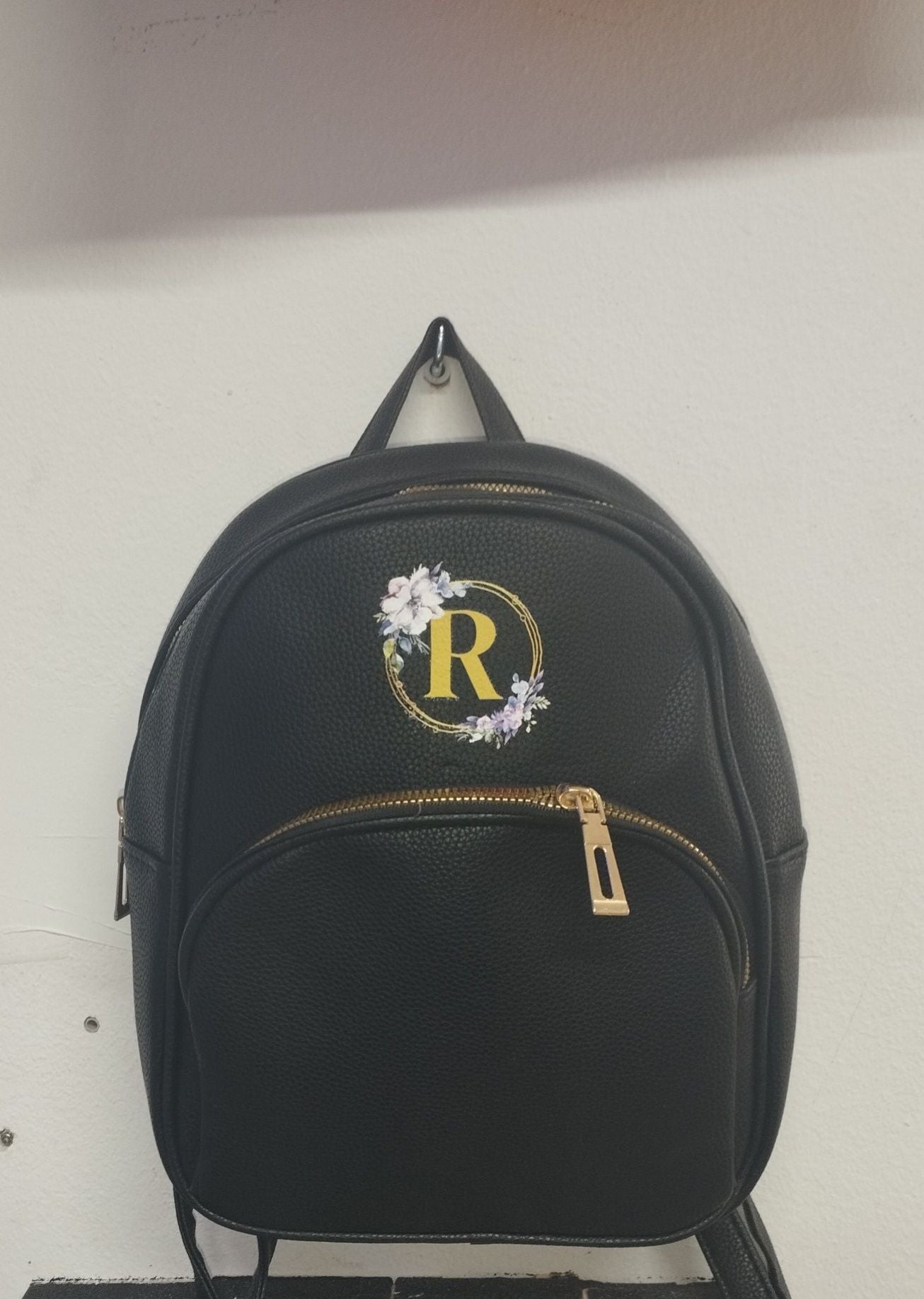 MOCHILA CUERO